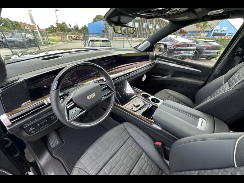 Купить Cadillac Escalade ESV Sport PLATINUM бензин 2026 id-1007489 в Киеве, Фото №9