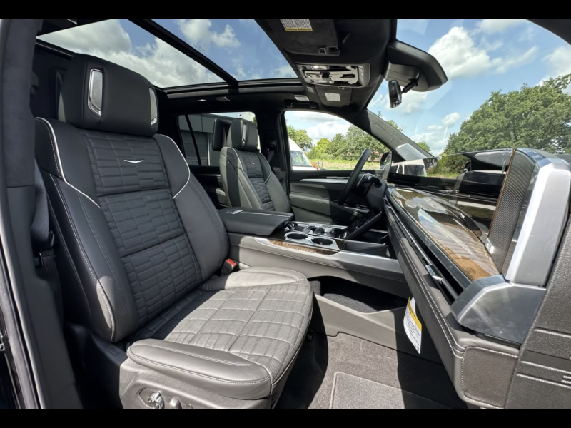 Купить Cadillac Escalade ESV Sport PLATINUM бензин 2026 id-1007489 в Киеве, Фото №17