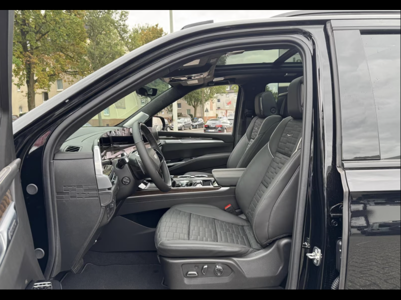 Купить Cadillac Escalade Sport Platinum бензин 2026 id-1007488 в Киеве, Фото №9