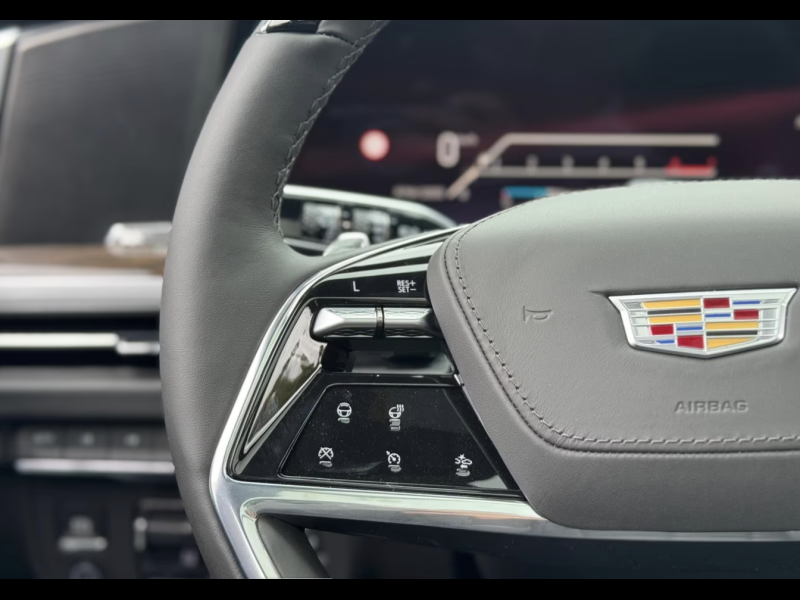 Купить Cadillac Escalade Sport Platinum бензин 2026 id-1007488 в Киеве, Фото №16