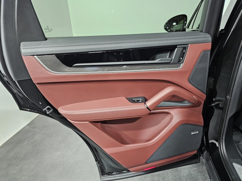 Купить Porsche Cayenne Coupe S бензин 2025 id-1007538 в Киеве, Фото №12