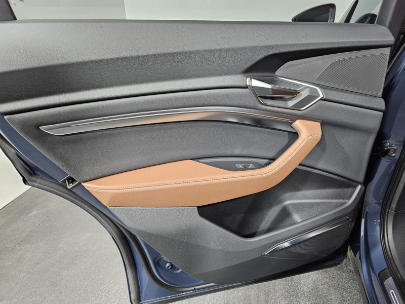 Audi Q8 E-tron quattro электро 2023 id-1007554 Купить Audi Q8 E-tron quattro электро 2023 id-1007554 в Киеве, Фото №13