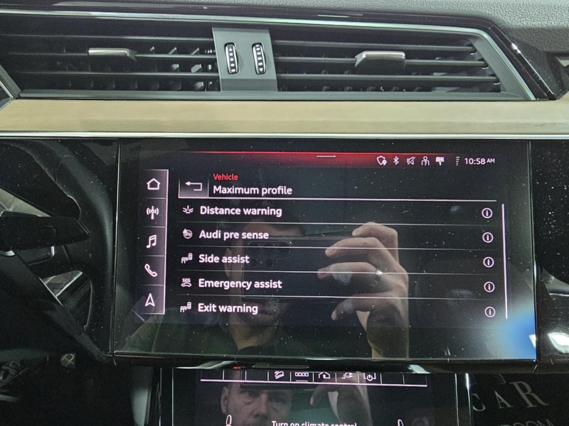 Audi Q8 E-tron quattro электро 2023 id-1007554 Купить Audi Q8 E-tron quattro электро 2023 id-1007554 в Киеве, Фото №36