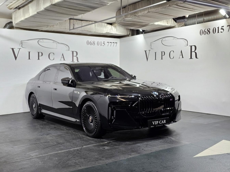 Купить BMW i7 M70 xDrive электро 2024 id-1007568 в Киеве, Фото №1