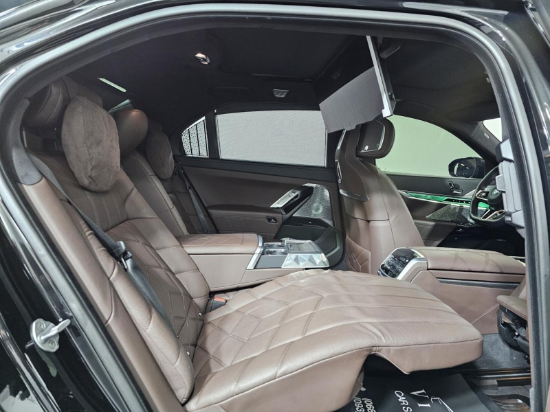 BMW i7 M70 xDrive электро 2024 id-1007568 Купить BMW i7 M70 xDrive электро 2024 id-1007568 в Киеве, Фото №11