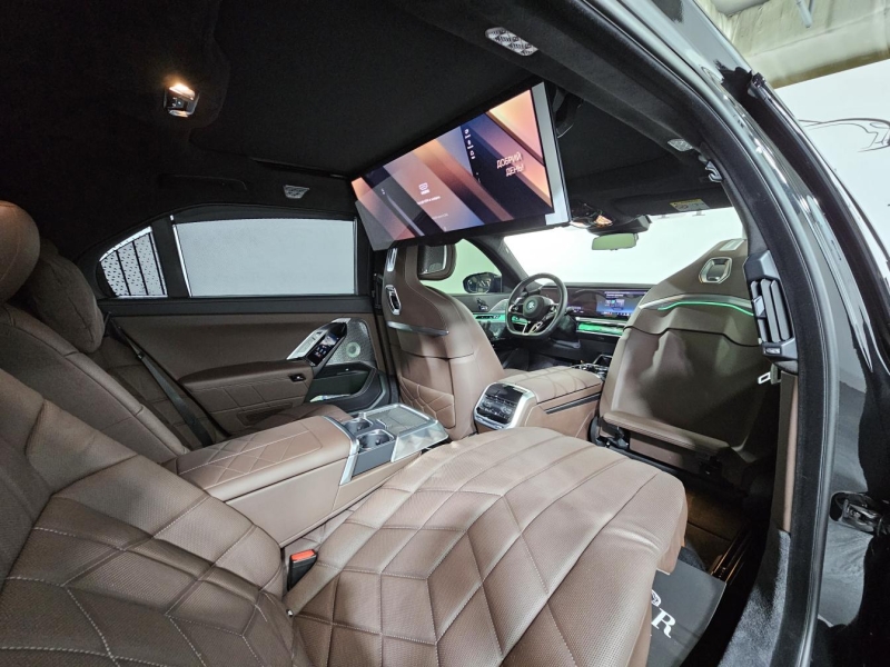 BMW i7 M70 xDrive электро 2024 id-1007568 Купить BMW i7 M70 xDrive электро 2024 id-1007568 в Киеве, Фото №12