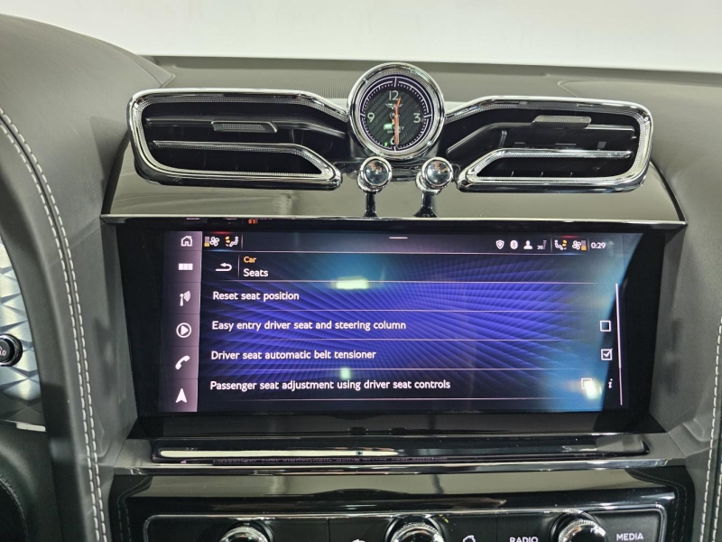 Bentley Bentayga Hybrid гибрид 2021 id-1007611 Купить Bentley Bentayga Hybrid гибрид 2021 id-1007611 в Киеве, Фото №31