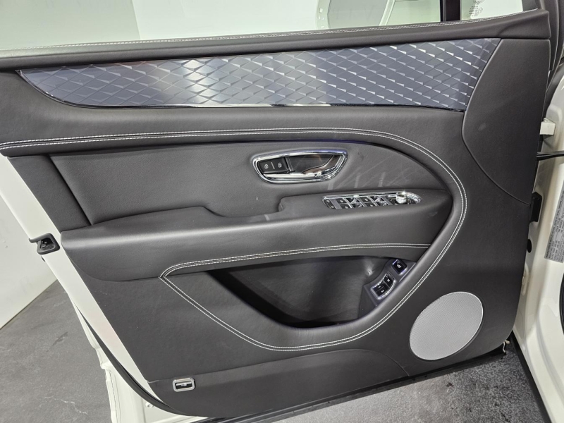 Купить Bentley Bentayga Hybrid гибрид 2021 id-1007611 в Киеве, Фото №24