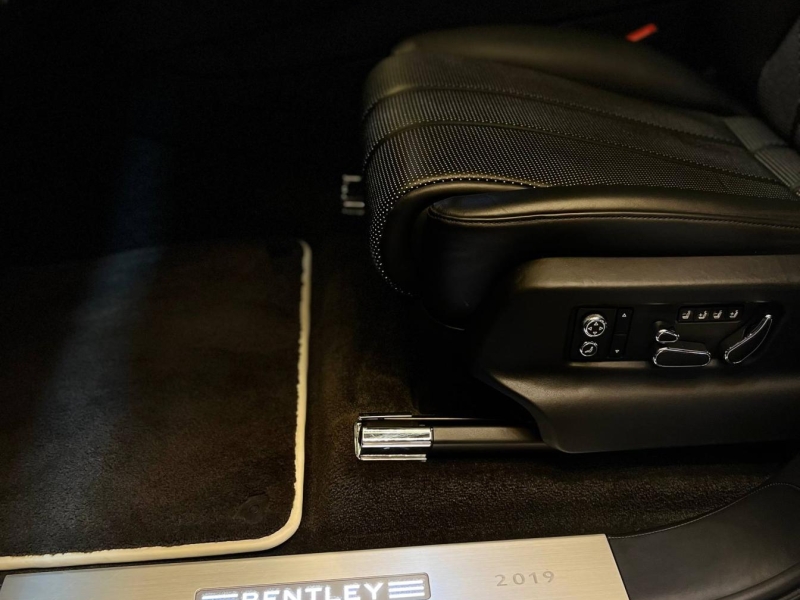 Купить Bentley Bentayga Design Series бензин 2019 id-1007645 в Киеве, Фото №4