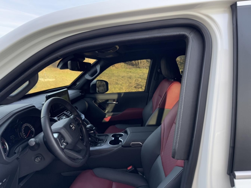 Toyota Land Cruiser 300 GUARD B6+ дизель 2025 id-1007725 Купить Toyota Land Cruiser 300 GUARD B6+ дизель 2025 id-1007725 в Киеве, Фото №18