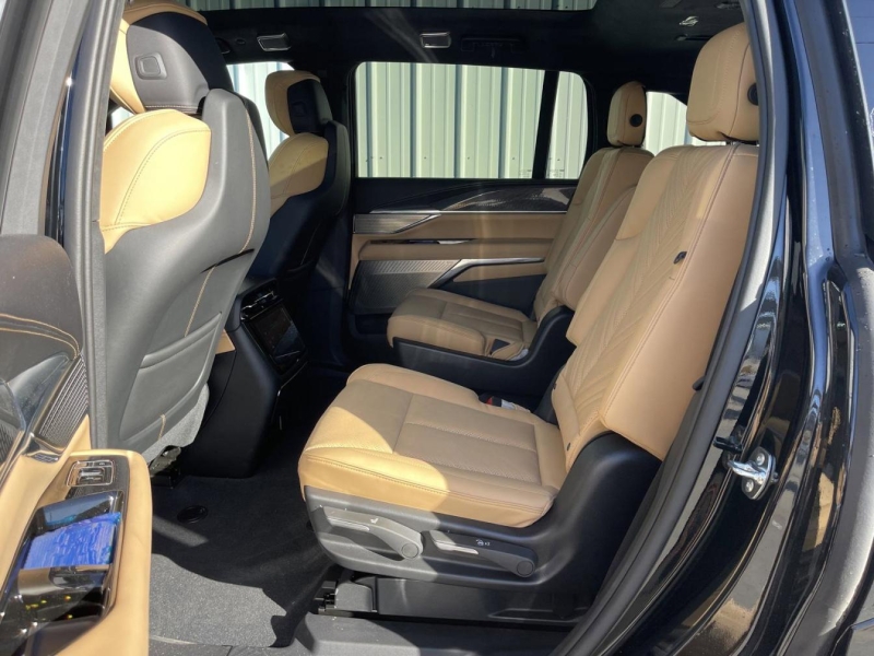 Купить Cadillac Escalade IQ электро 2025 id-1007731 в Киеве, Фото №6