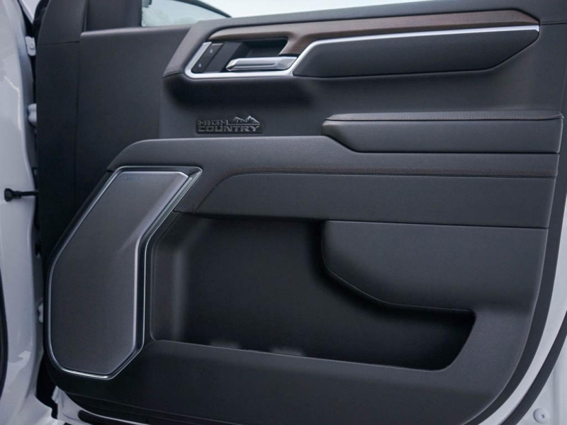 Купить Chevrolet Silverado 1500 High Country бензин 2026 id-1007741 в Киеве, Фото №6