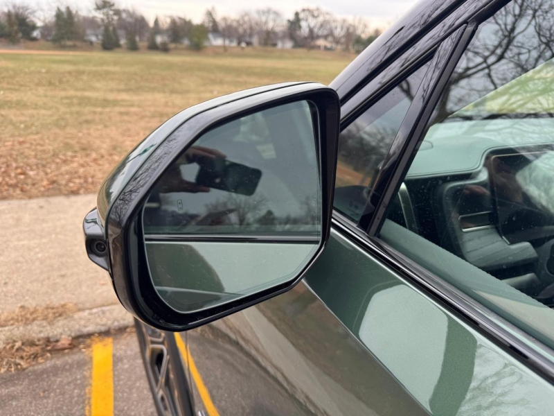 Купить Rivian R1S электро 1970 id-1007746 в Киеве, Фото №18