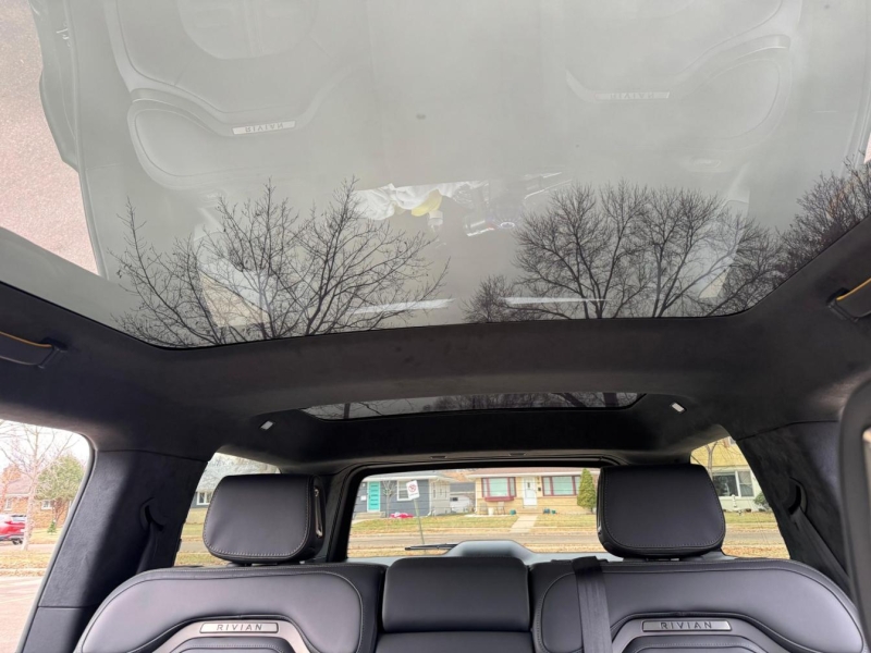 Rivian R1S электро 2025 id-1007746 Купить Rivian R1S электро 2025 id-1007746 в Киеве, Фото №13