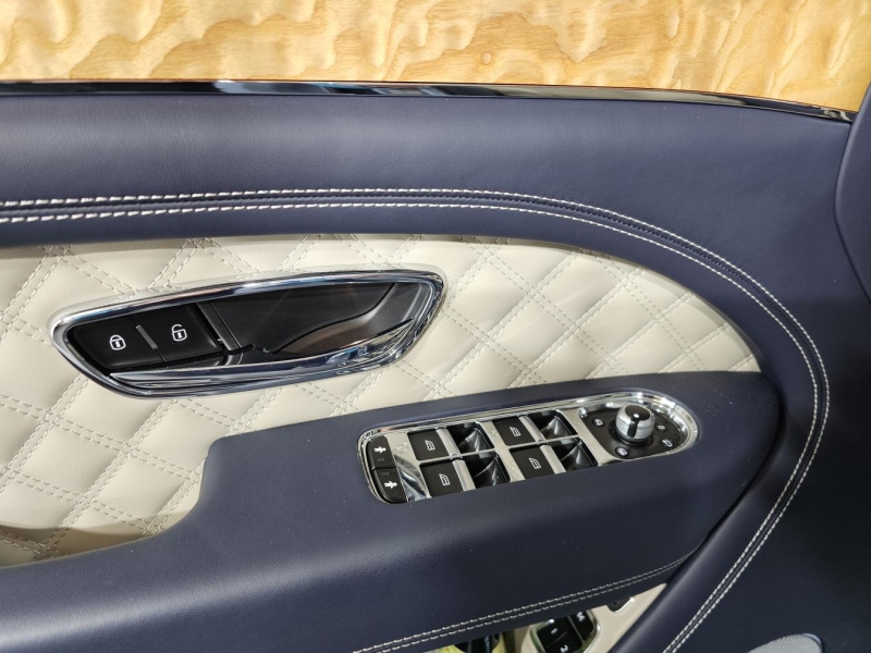 Купить Bentley Bentayga бензин 2022 id-1007766 в Киеве, Фото №24