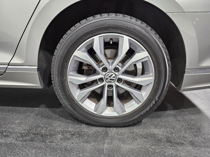 Volkswagen Passat B8 бензин 2015 id-1007809 Купить Volkswagen Passat B8 бензин 2015 id-1007809 в Киеве, Фото №42