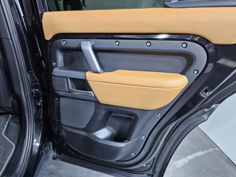 Купить Land-Rover Defender 110 X-Dynamic HSE дизель 2022 id-1007811 в Киеве, Фото №17