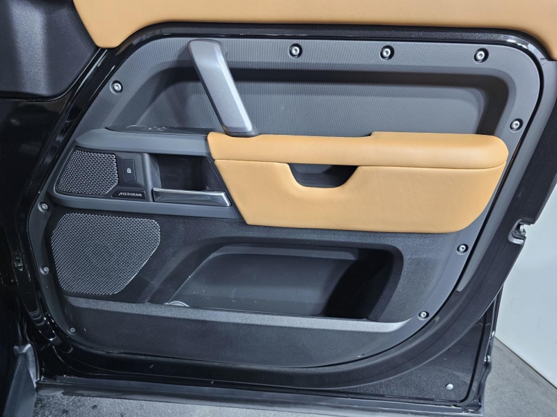 Купить Land-Rover Defender 110 X-Dynamic HSE дизель 2022 id-1007811 в Киеве, Фото №23