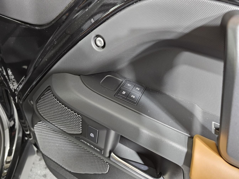 Land-Rover Defender 110 X-Dynamic HSE дизель 2022 id-1007811 Купить Land-Rover Defender 110 X-Dynamic HSE дизель 2022 id-1007811 в Киеве, Фото №24