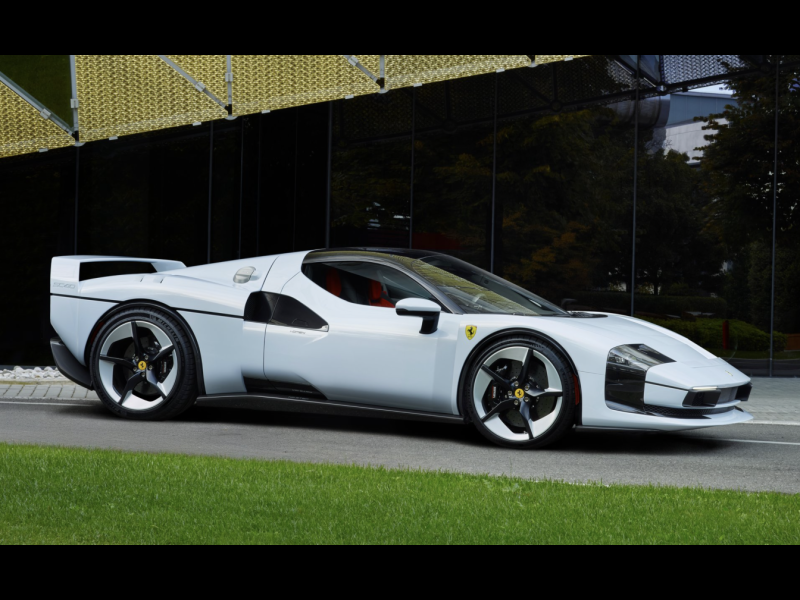 Купить Ferrari SC40 гибрид 2026 id-1007813 в Киеве, Фото №1