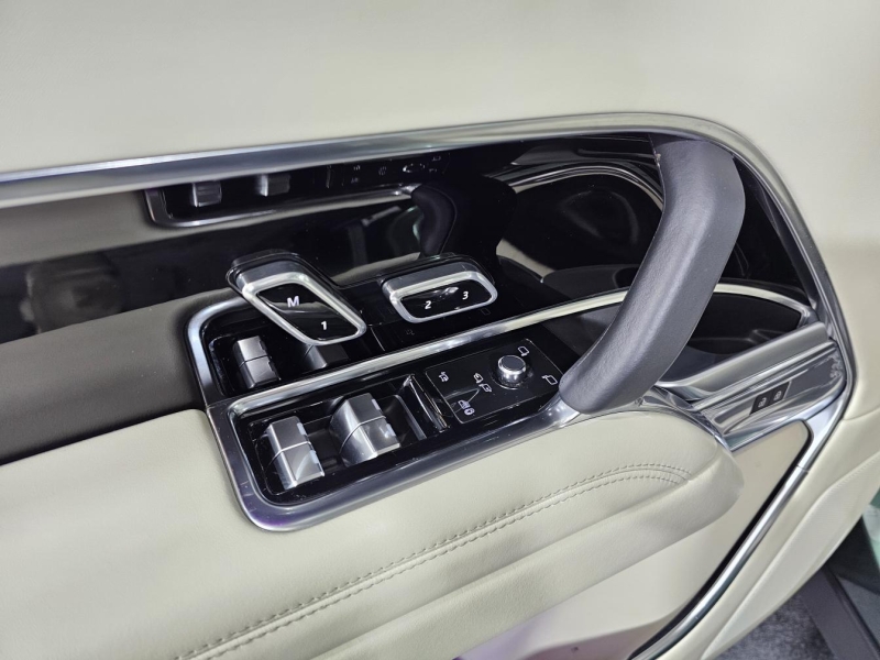 Land-Rover Range-Rover LWB Autoboirgaphy бензин 2023 id-1007819 Купить Land-Rover Range-Rover LWB Autoboirgaphy бензин 2023 id-1007819 в Киеве, Фото №27