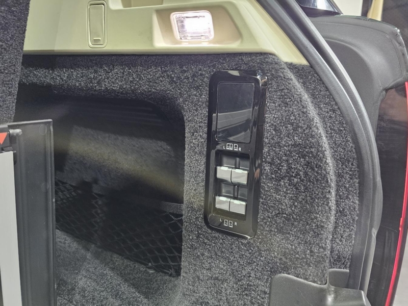 Купить Land-Rover Range-Rover LWB Autoboirgaphy бензин 2023 id-1007819 в Киеве, Фото №13