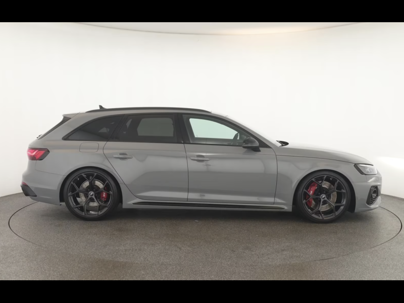 Купить Audi RS4 Avant бензин 2025 id-1007970 в Киеве, Фото №3