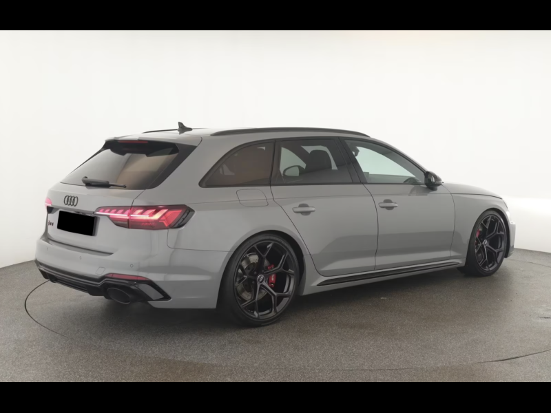 Купить Audi RS4 Avant бензин 2025 id-1007970 в Киеве, Фото №4