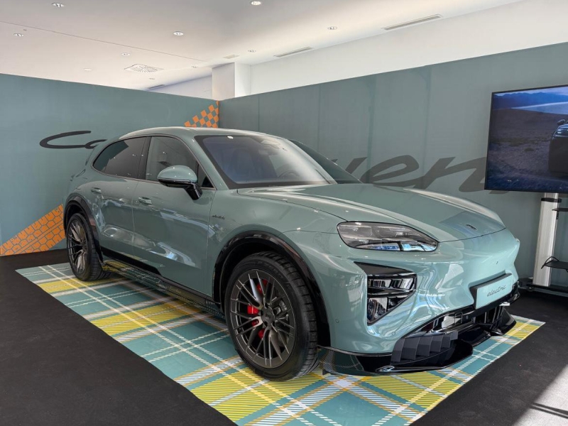 Porsche Cayenne Turbo Electric электро 2026 id-1007976 Купить Porsche Cayenne Turbo Electric электро 2026 id-1007976 в Киеве, Фото №5