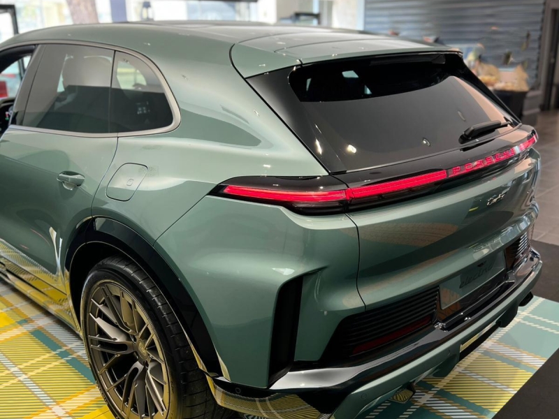 Porsche Cayenne Turbo Electric электро 2026 id-1007976 Купить Porsche Cayenne Turbo Electric электро 2026 id-1007976 в Киеве, Фото №9