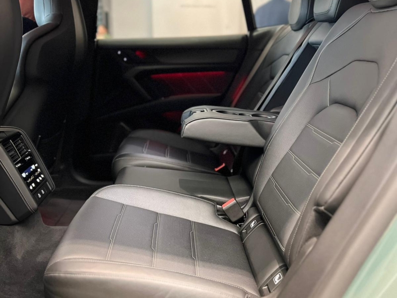 Porsche Cayenne Turbo Electric электро 2026 id-1007976 Купить Porsche Cayenne Turbo Electric электро 2026 id-1007976 в Киеве, Фото №18