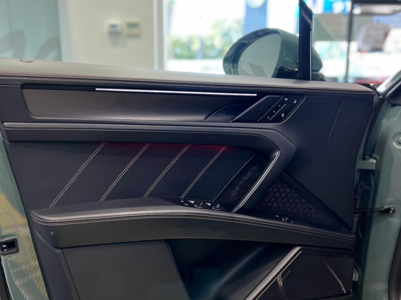 Porsche Cayenne Turbo Electric электро 2026 id-1007976 Купить Porsche Cayenne Turbo Electric электро 2026 id-1007976 в Киеве, Фото №20