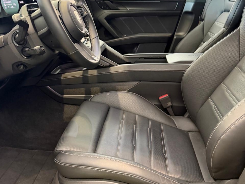 Porsche Cayenne Turbo Electric электро 2026 id-1007976 Купить Porsche Cayenne Turbo Electric электро 2026 id-1007976 в Киеве, Фото №21