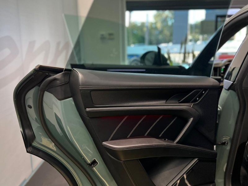 Porsche Cayenne Turbo Electric электро 2026 id-1007976 Купить Porsche Cayenne Turbo Electric электро 2026 id-1007976 в Киеве, Фото №29