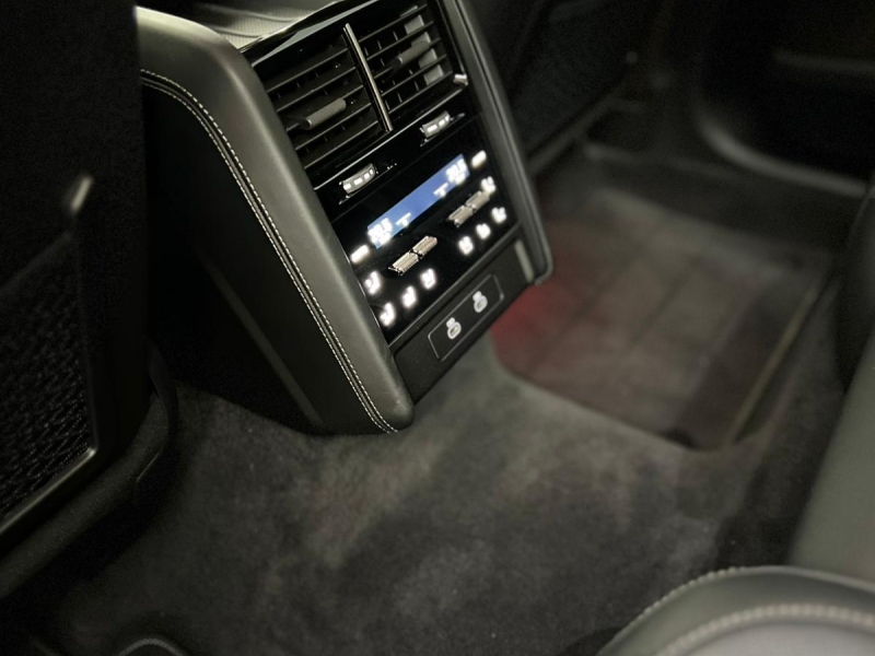 Porsche Cayenne Turbo Electric электро 2026 id-1007976 Купить Porsche Cayenne Turbo Electric электро 2026 id-1007976 в Киеве, Фото №33