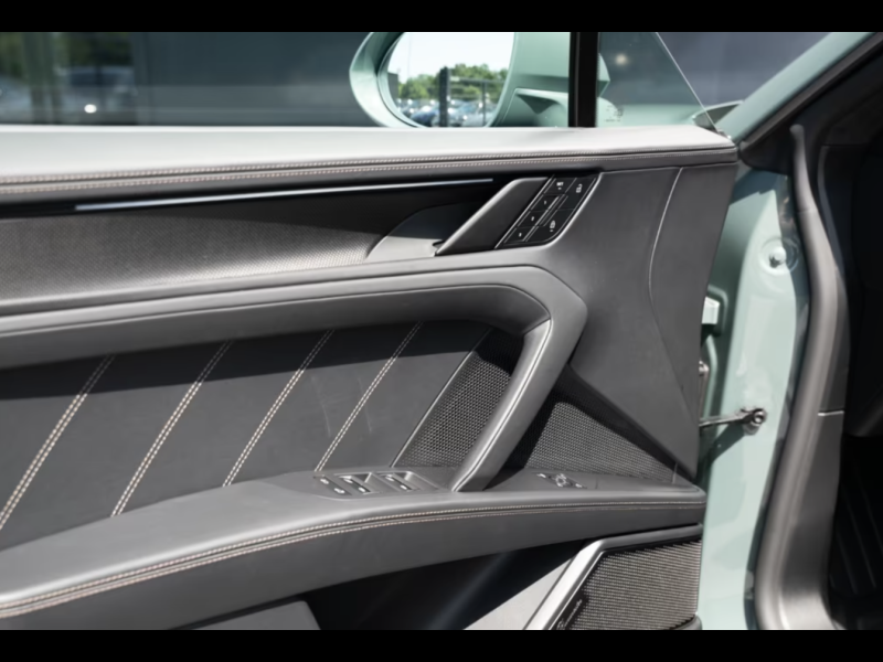 Купить Porsche Cayenne Turbo Electric электро 2026 id-1007976 в Киеве, Фото №12