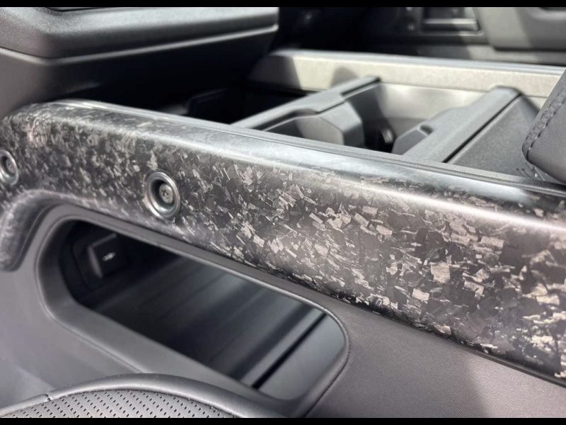 Купить Land-Rover Defender Octa бензин 2026 id-1007989 в Киеве, Фото №7