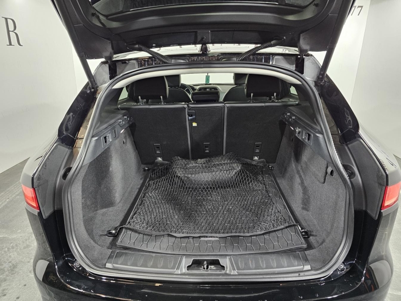 Купить Jaguar F-Pace бензин 2017 id-1007996 в Киеве, Фото №11