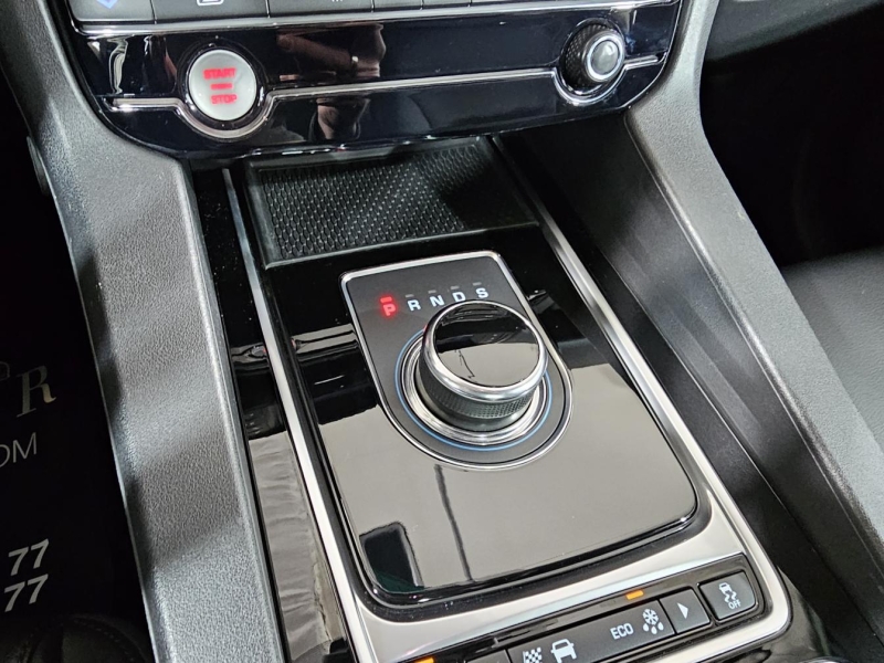 Купить Jaguar F-Pace бензин 2017 id-1007996 в Киеве, Фото №30