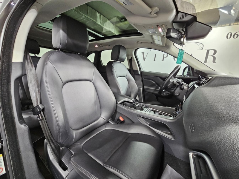 Купить Jaguar F-Pace бензин 2017 id-1007996 в Киеве, Фото №4