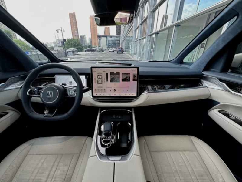 Купить Zeekr 009 электро 2026 id-1008026 в Киеве, Фото №4