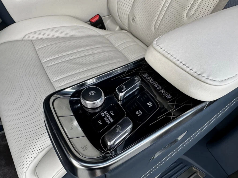 Купить Zeekr 009 электро 2026 id-1008026 в Киеве, Фото №11