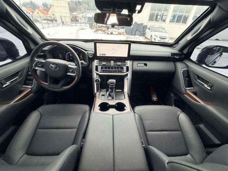 Toyota Land Cruiser 300 Guard Inkas B6+ бензин 2025 id-1008108 Купить Toyota Land Cruiser 300 Guard Inkas B6+ бензин 2025 id-1008108 в Киеве, Фото №17