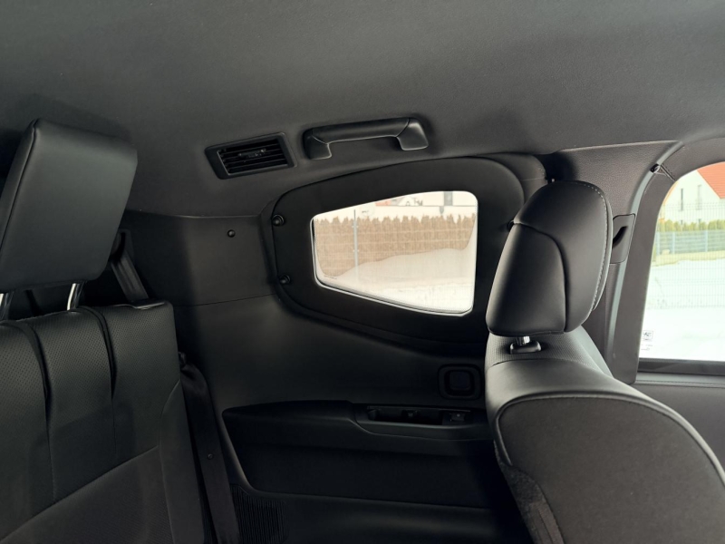 Toyota Land Cruiser 300 Guard Inkas B6+ бензин 2025 id-1008108 Купить Toyota Land Cruiser 300 Guard Inkas B6+ бензин 2025 id-1008108 в Киеве, Фото №35