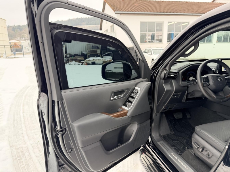 Купить Toyota Land Cruiser 300 Guard Inkas B6+ бензин 2025 id-1008108 в Киеве, Фото №13