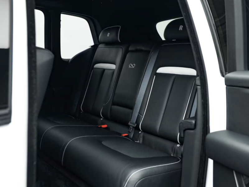 Купить Rolls-Royce Cullinan BLACK BADGE бензин 2021 id-1008115 в Киеве, Фото №6