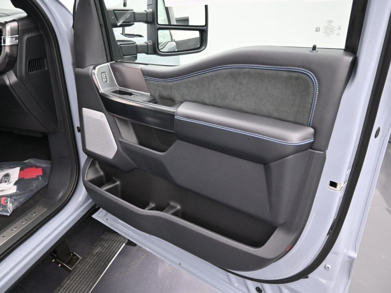 Ford F-450 Superduty Pickup Crew Cab дизель 2026 id-1008114 Купить Ford F-450 Superduty Pickup Crew Cab дизель 2026 id-1008114 в Киеве, Фото №10