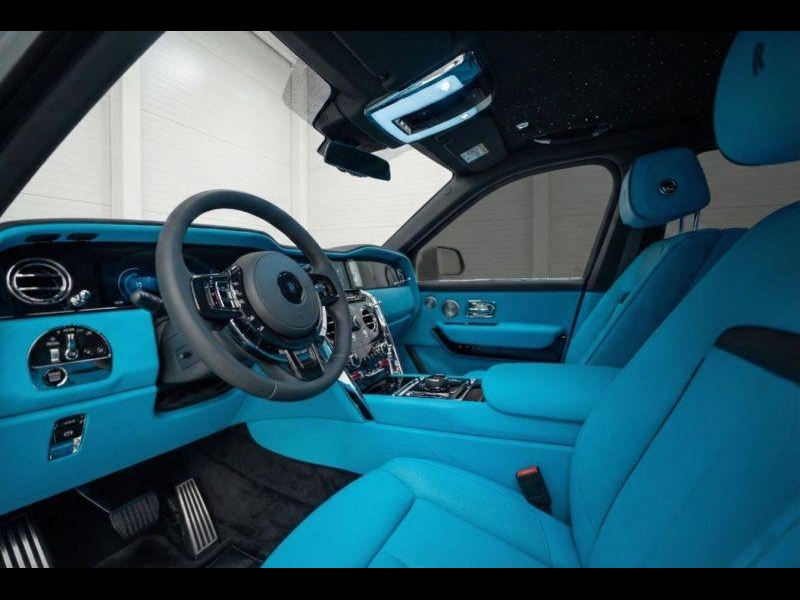 Rolls-Royce Cullinan Black Badge Series II бензин 2026 id-1008156 Купить Rolls-Royce Cullinan Black Badge Series II бензин 2026 id-1008156 в Киеве, Фото №9