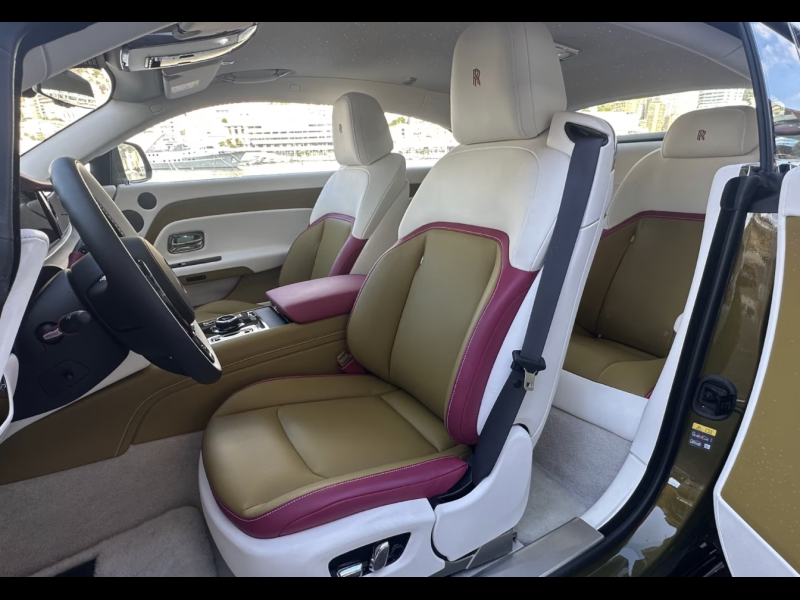 Rolls-Royce Spectre электро 2024 id-1008181 Купить Rolls-Royce Spectre электро 2024 id-1008181 в Киеве, Фото №3