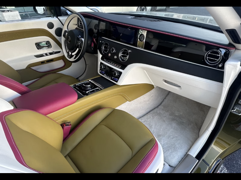 Rolls-Royce Spectre электро 2024 id-1008181 Купить Rolls-Royce Spectre электро 2024 id-1008181 в Киеве, Фото №6